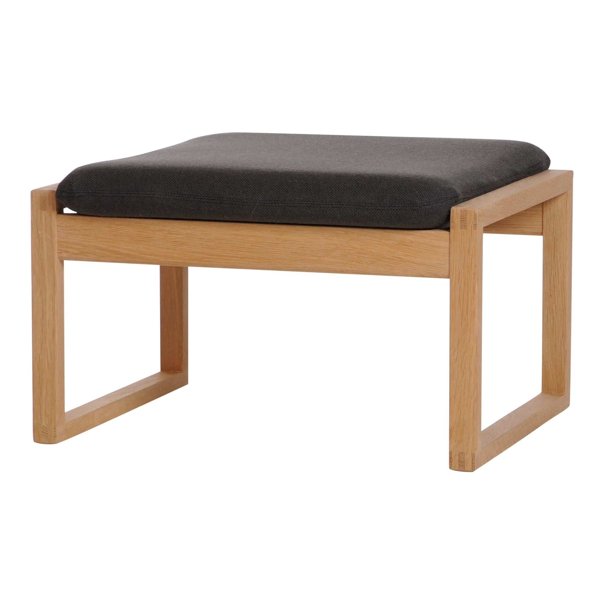 Model 2248 footstool cushion in Basic Select Leather Model 2248 footstool cushion in Basic Select Leather